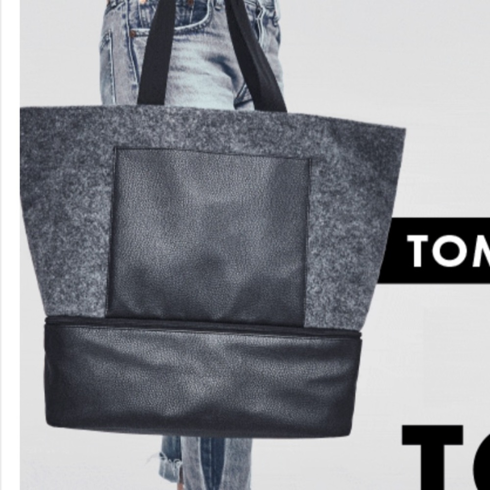 NWT DSW tote bag with shoe compartment
